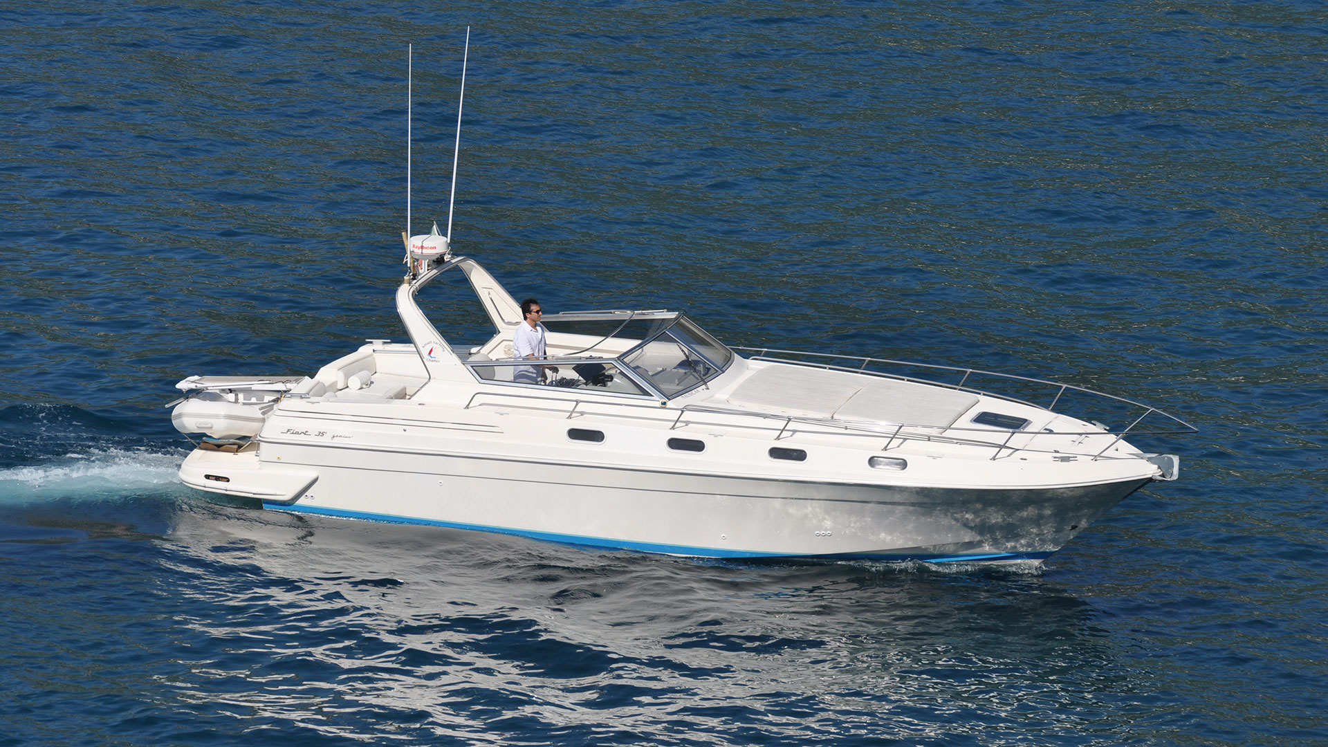 Maiori Yacht Rental - Fiart 36 Genius