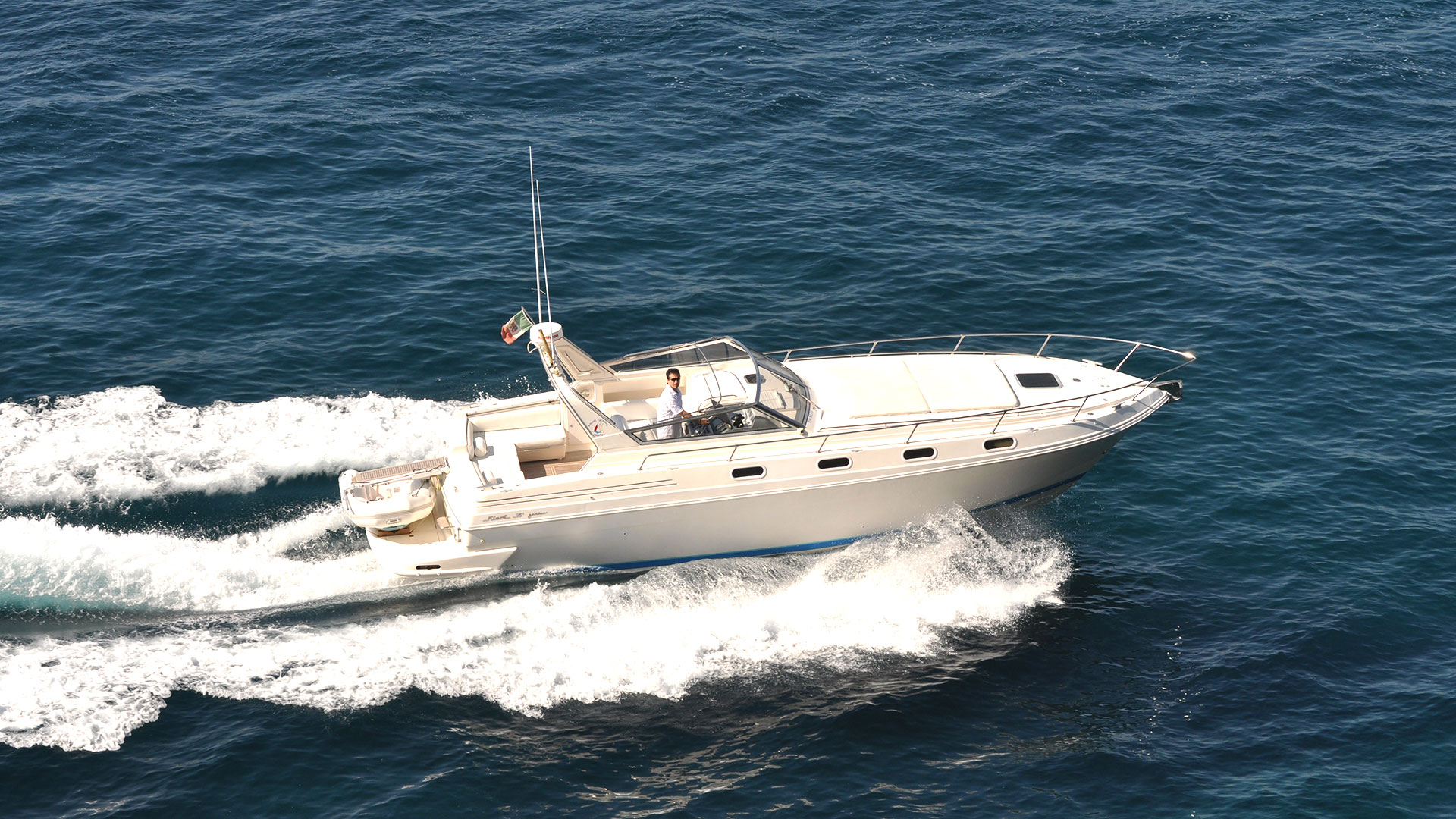 Atrani Yacht Rental - Fiart 36 Genius