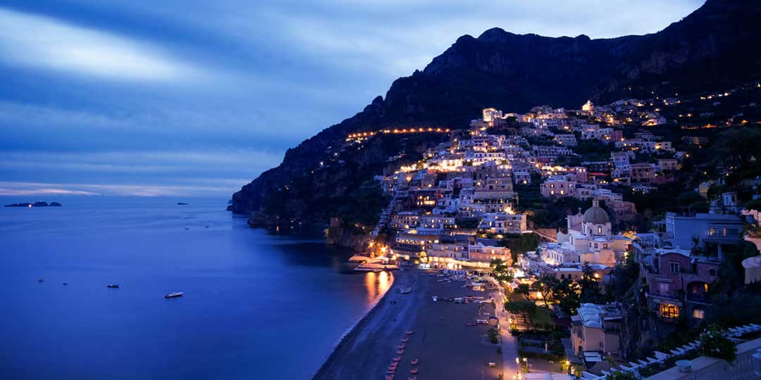 Tour in barca a Positano di notte